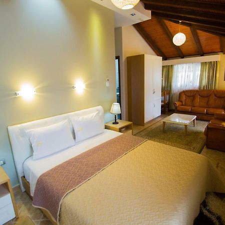Dea Hotel 2002 Korce Luaran gambar