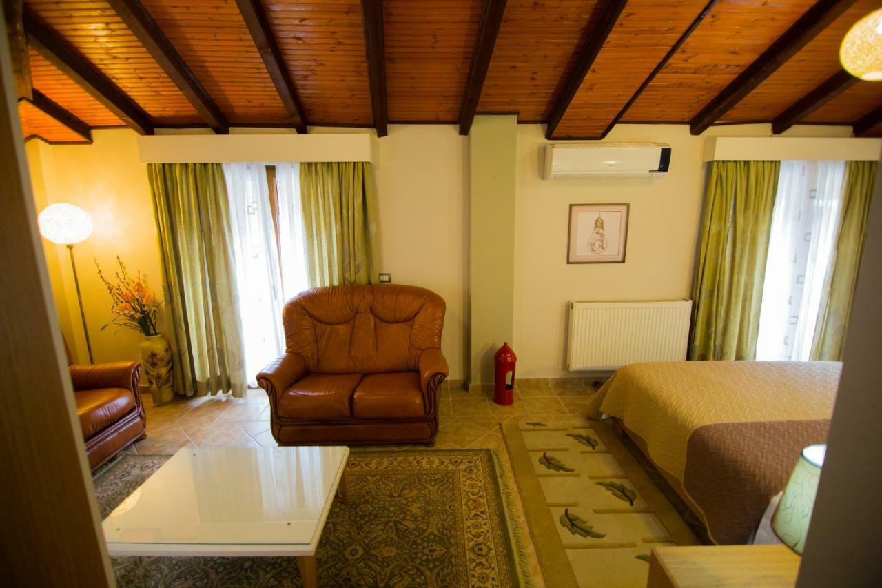 Dea Hotel 2002 Korce Luaran gambar