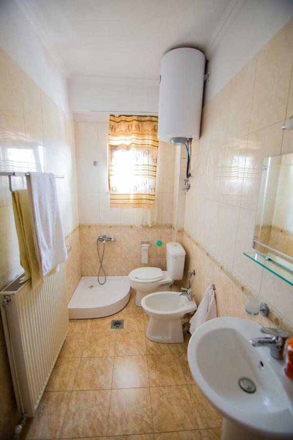 Dea Hotel 2002 Korce Luaran gambar