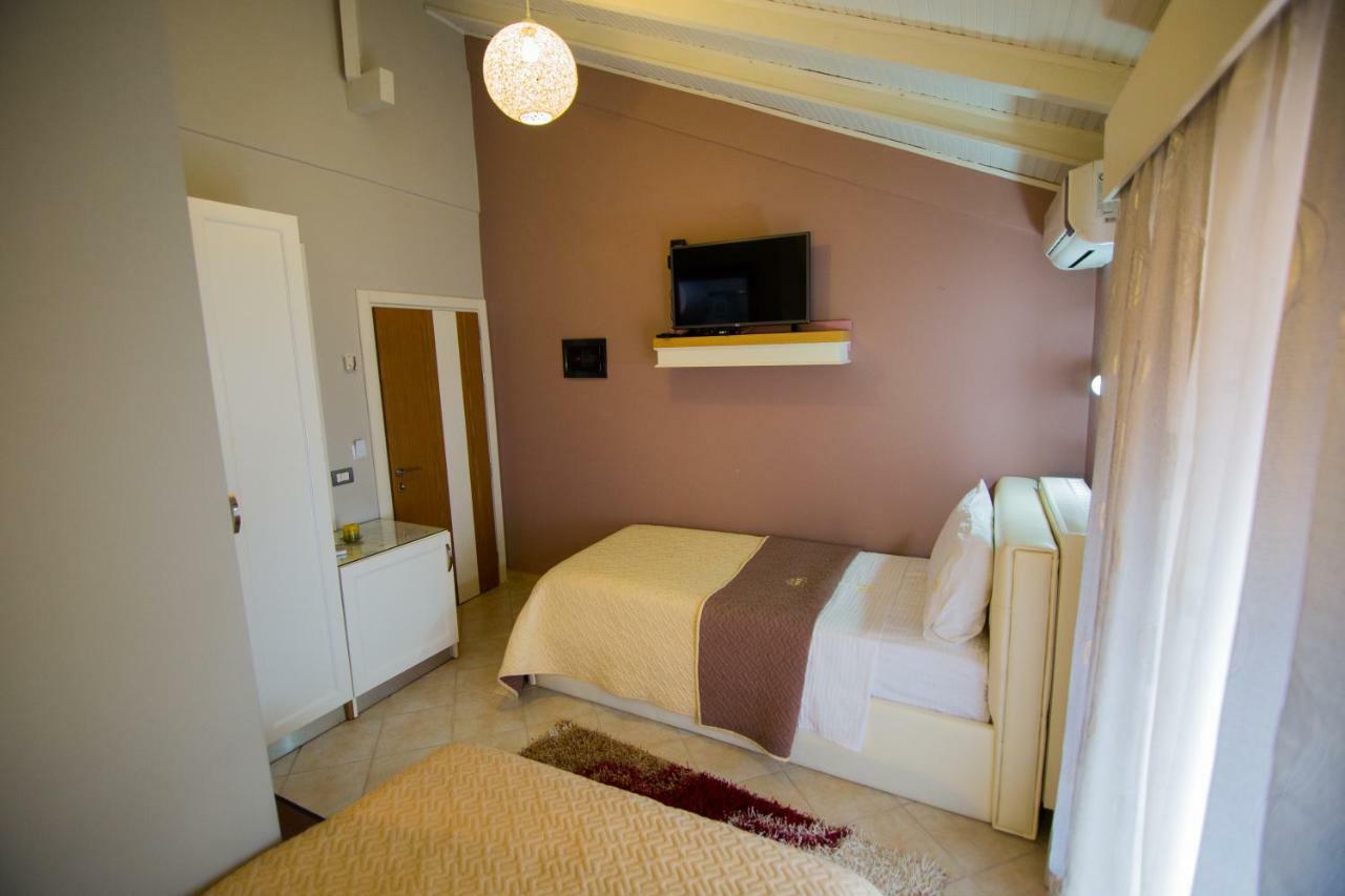 Dea Hotel 2002 Korce Luaran gambar