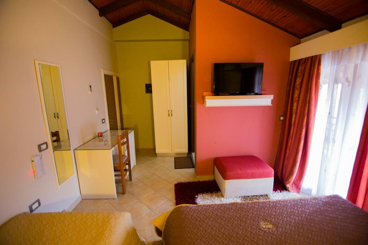Dea Hotel 2002 Korce Luaran gambar